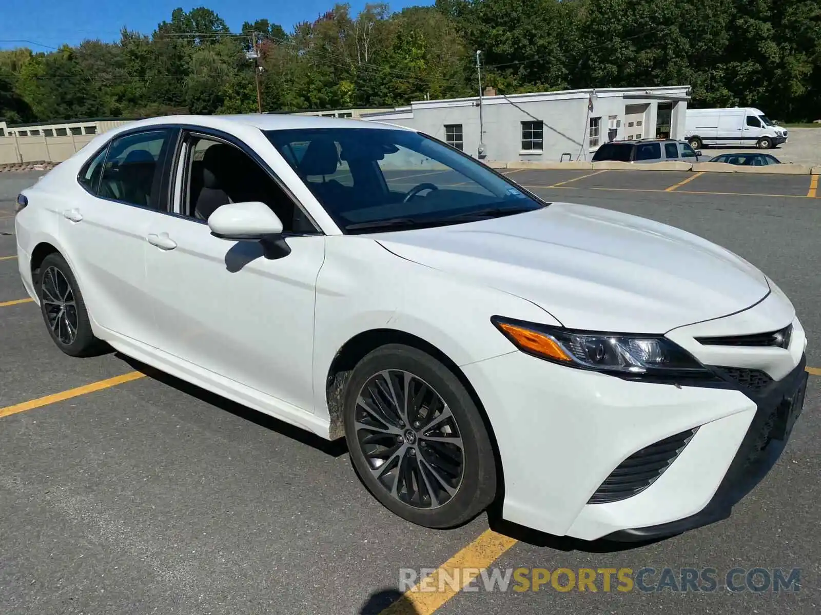 1 Photograph of a damaged car 4T1G11AK9LU927931 TOYOTA CAMRY 2020