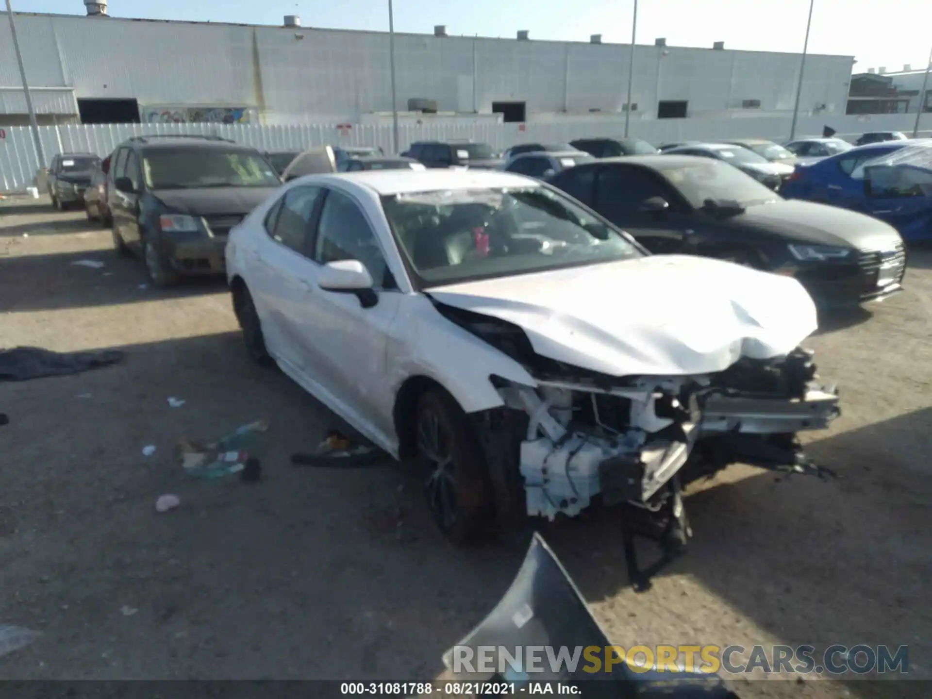 1 Photograph of a damaged car 4T1G11AK9LU929906 TOYOTA CAMRY 2020