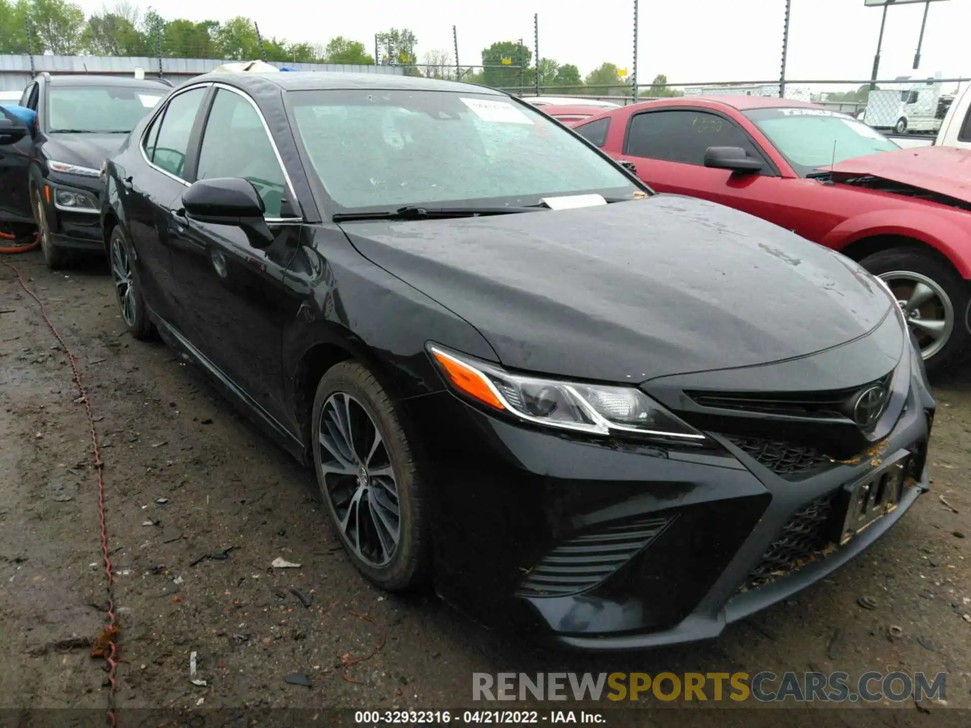 1 Photograph of a damaged car 4T1G11AK9LU930182 TOYOTA CAMRY 2020