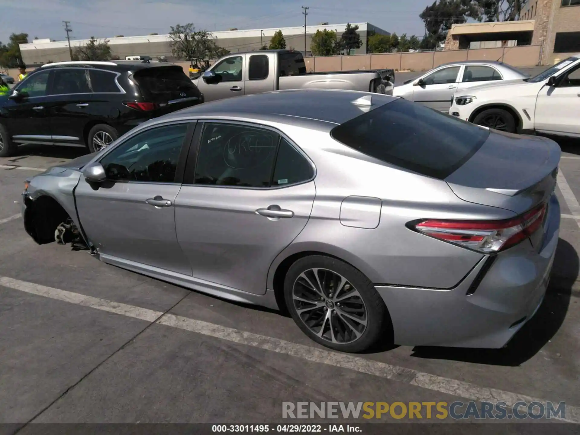 3 Photograph of a damaged car 4T1G11AK9LU930733 TOYOTA CAMRY 2020