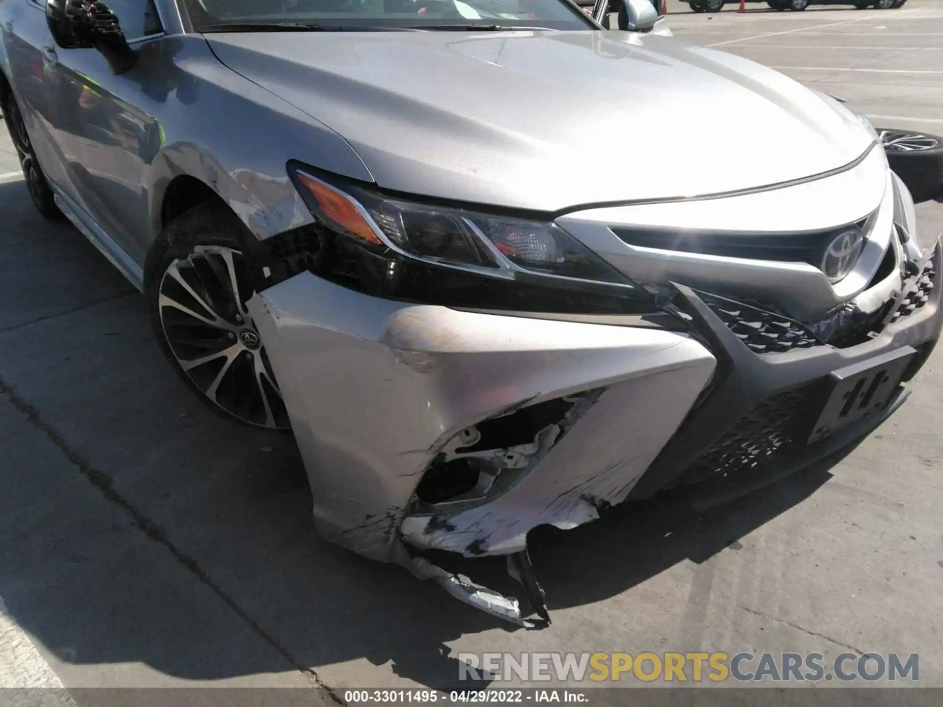 6 Photograph of a damaged car 4T1G11AK9LU930733 TOYOTA CAMRY 2020