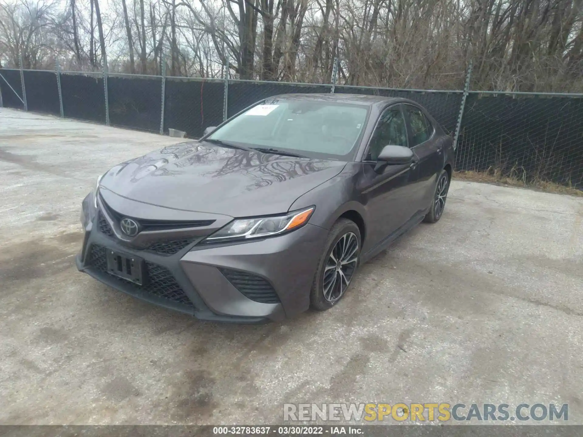 2 Photograph of a damaged car 4T1G11AK9LU931686 TOYOTA CAMRY 2020