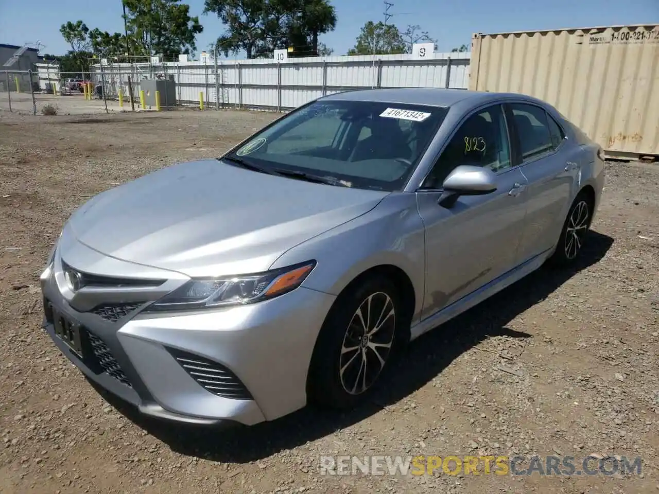 2 Photograph of a damaged car 4T1G11AK9LU932627 TOYOTA CAMRY 2020