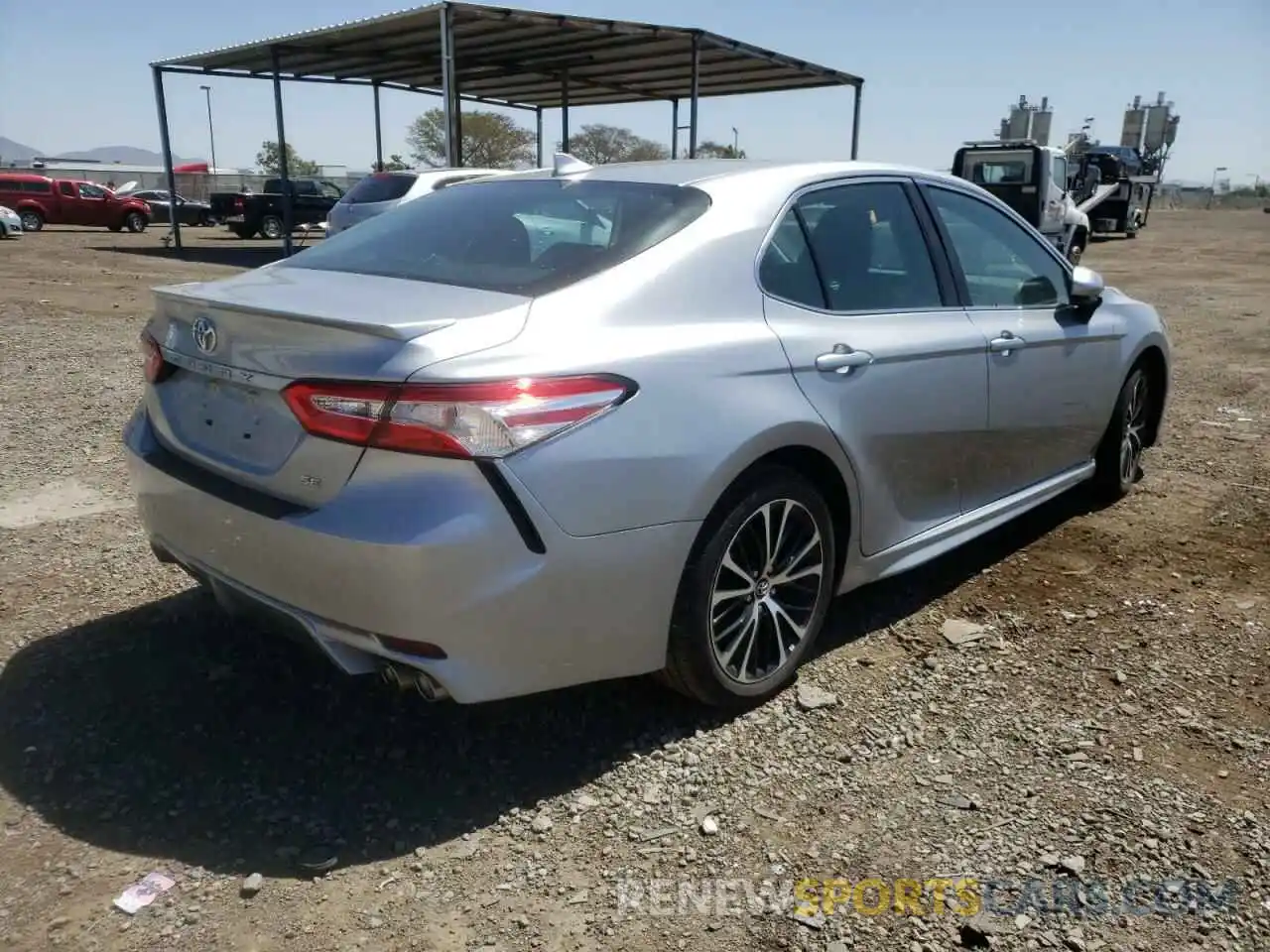 4 Photograph of a damaged car 4T1G11AK9LU932627 TOYOTA CAMRY 2020