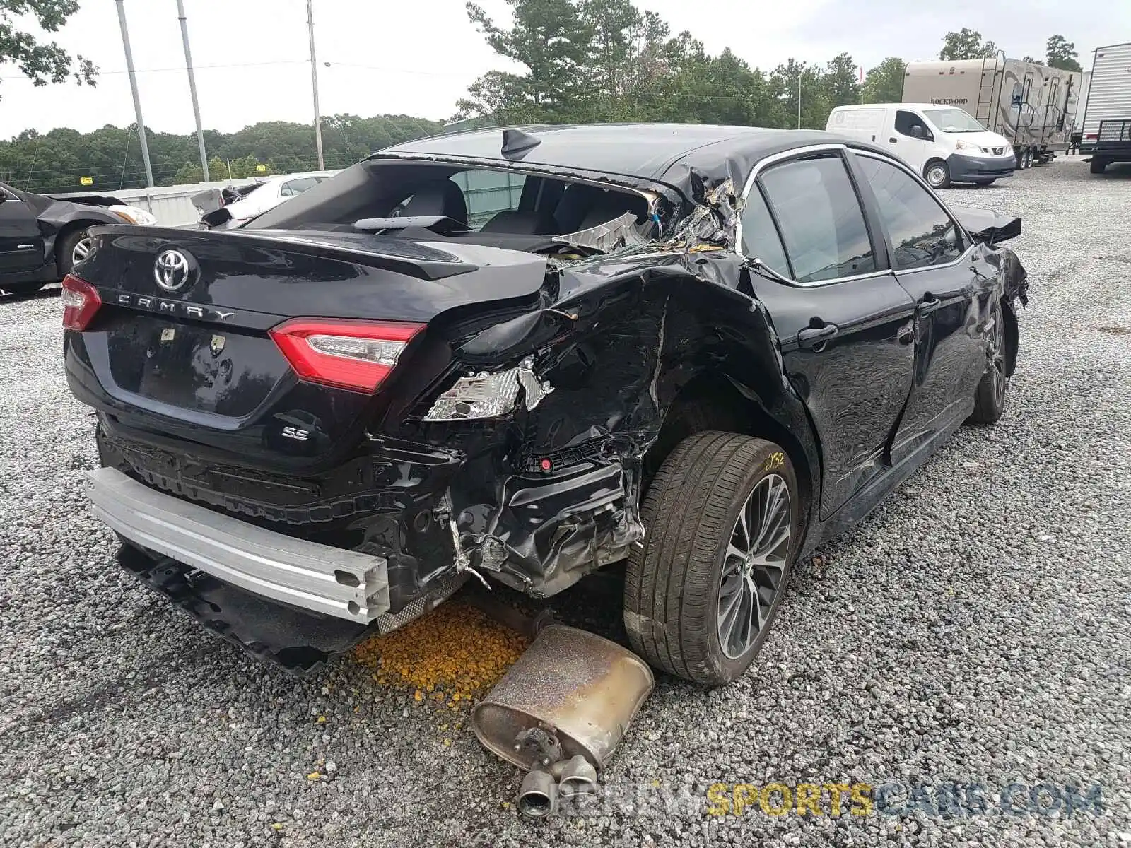 4 Фотография поврежденного автомобиля 4T1G11AK9LU938492 TOYOTA CAMRY 2020