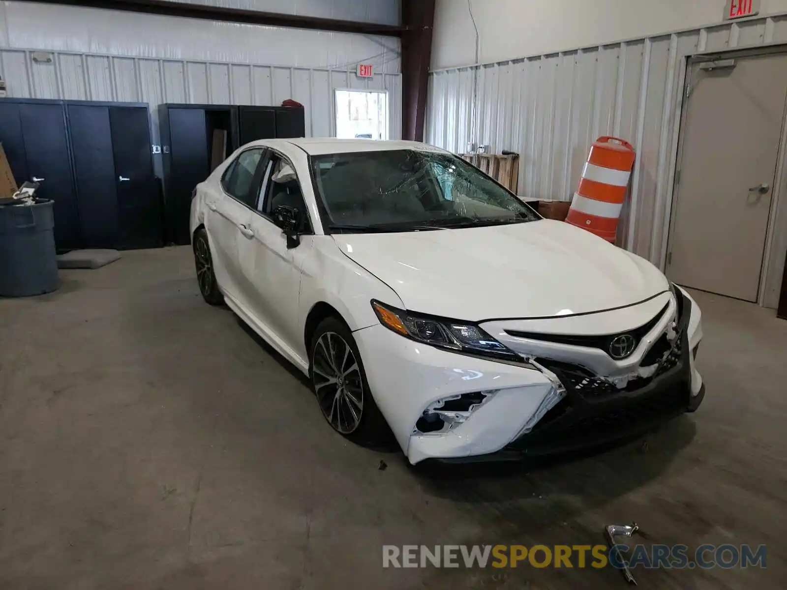 9 Photograph of a damaged car 4T1G11AK9LU939805 TOYOTA CAMRY 2020