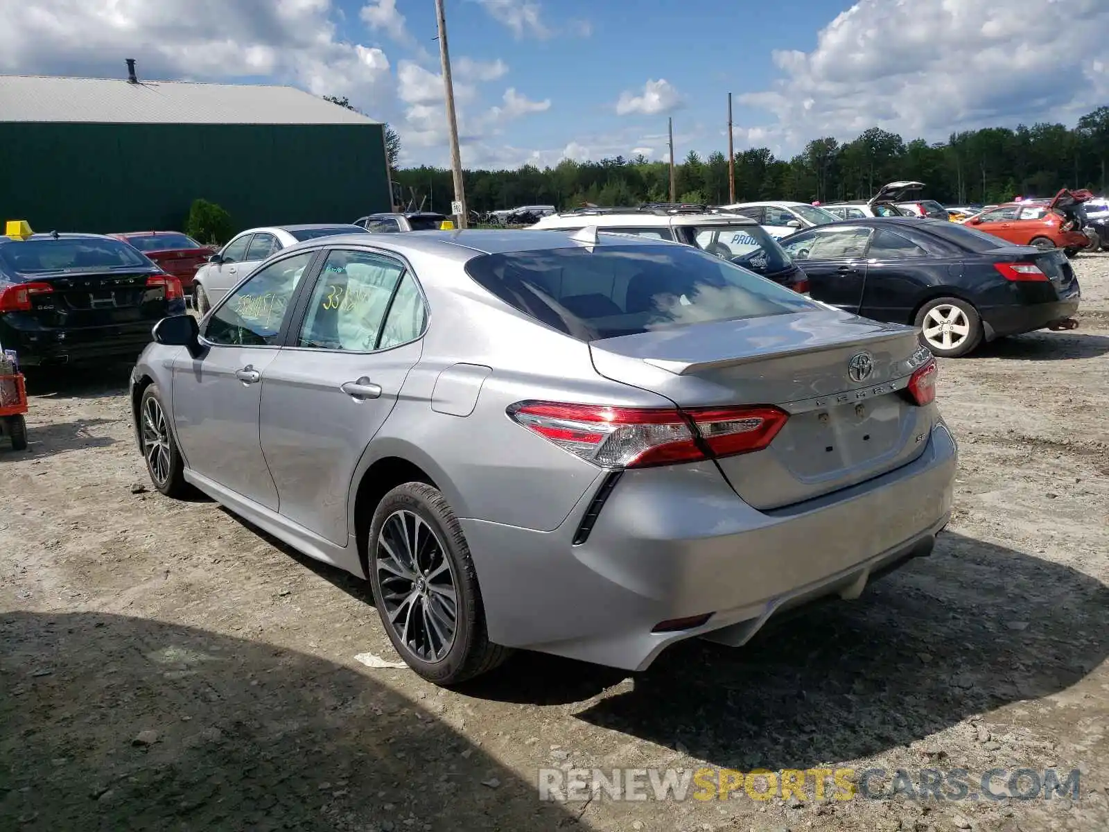 3 Photograph of a damaged car 4T1G11AK9LU943563 TOYOTA CAMRY 2020