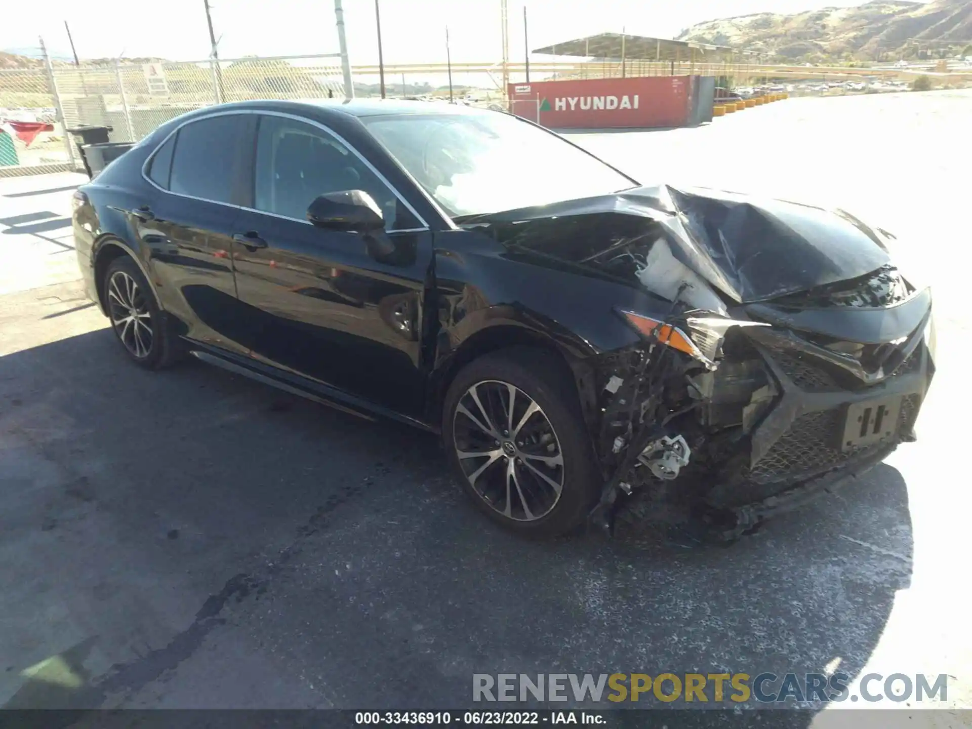 1 Photograph of a damaged car 4T1G11AK9LU949105 TOYOTA CAMRY 2020