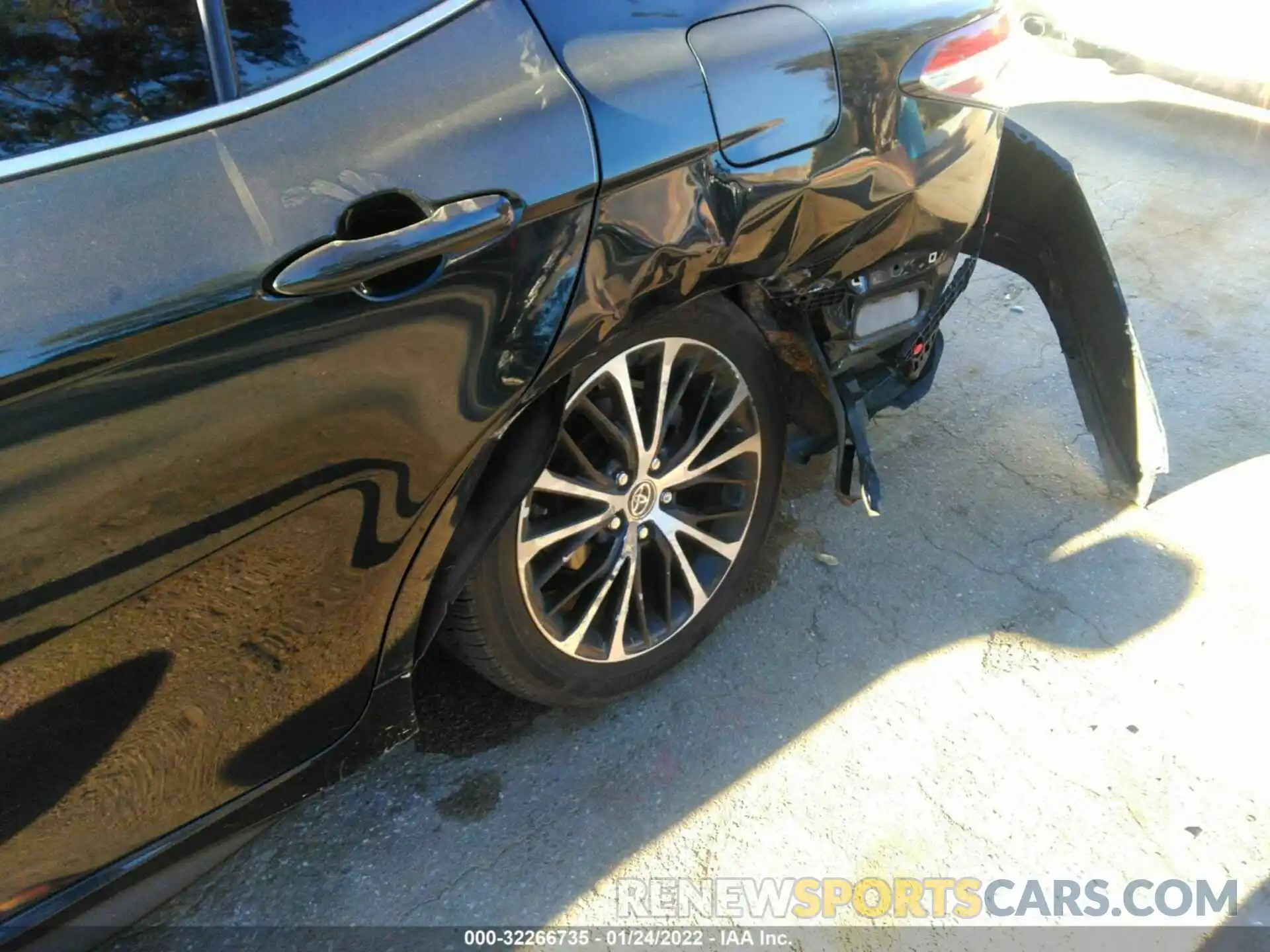 12 Photograph of a damaged car 4T1G11AK9LU955017 TOYOTA CAMRY 2020