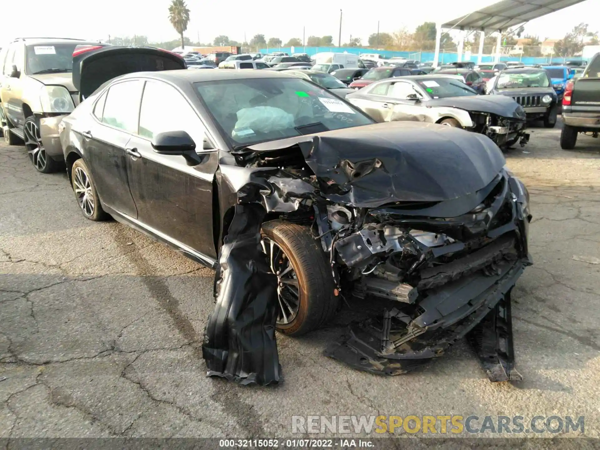 1 Photograph of a damaged car 4T1G11AK9LU956605 TOYOTA CAMRY 2020