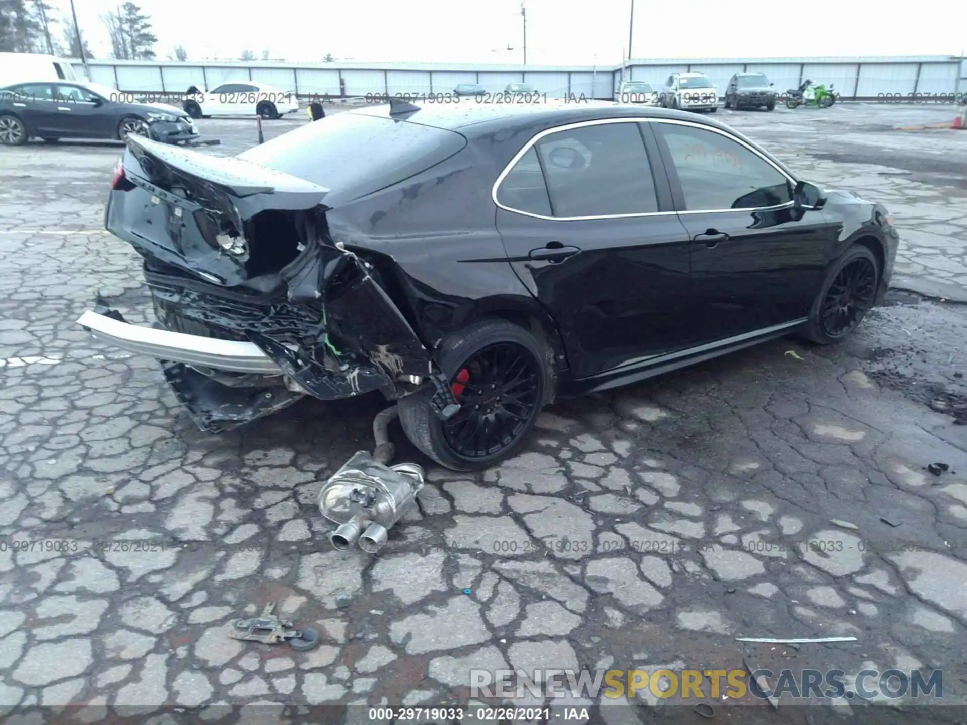 4 Photograph of a damaged car 4T1G11AK9LU959326 TOYOTA CAMRY 2020