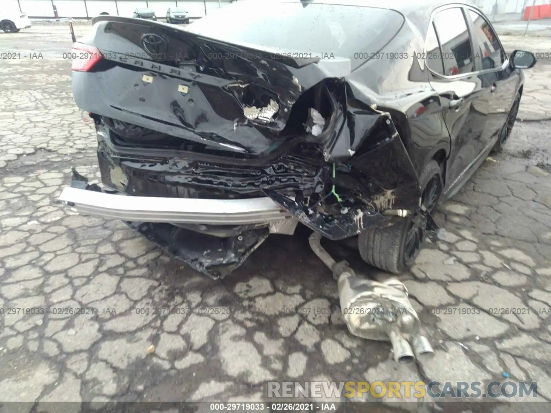 6 Photograph of a damaged car 4T1G11AK9LU959326 TOYOTA CAMRY 2020