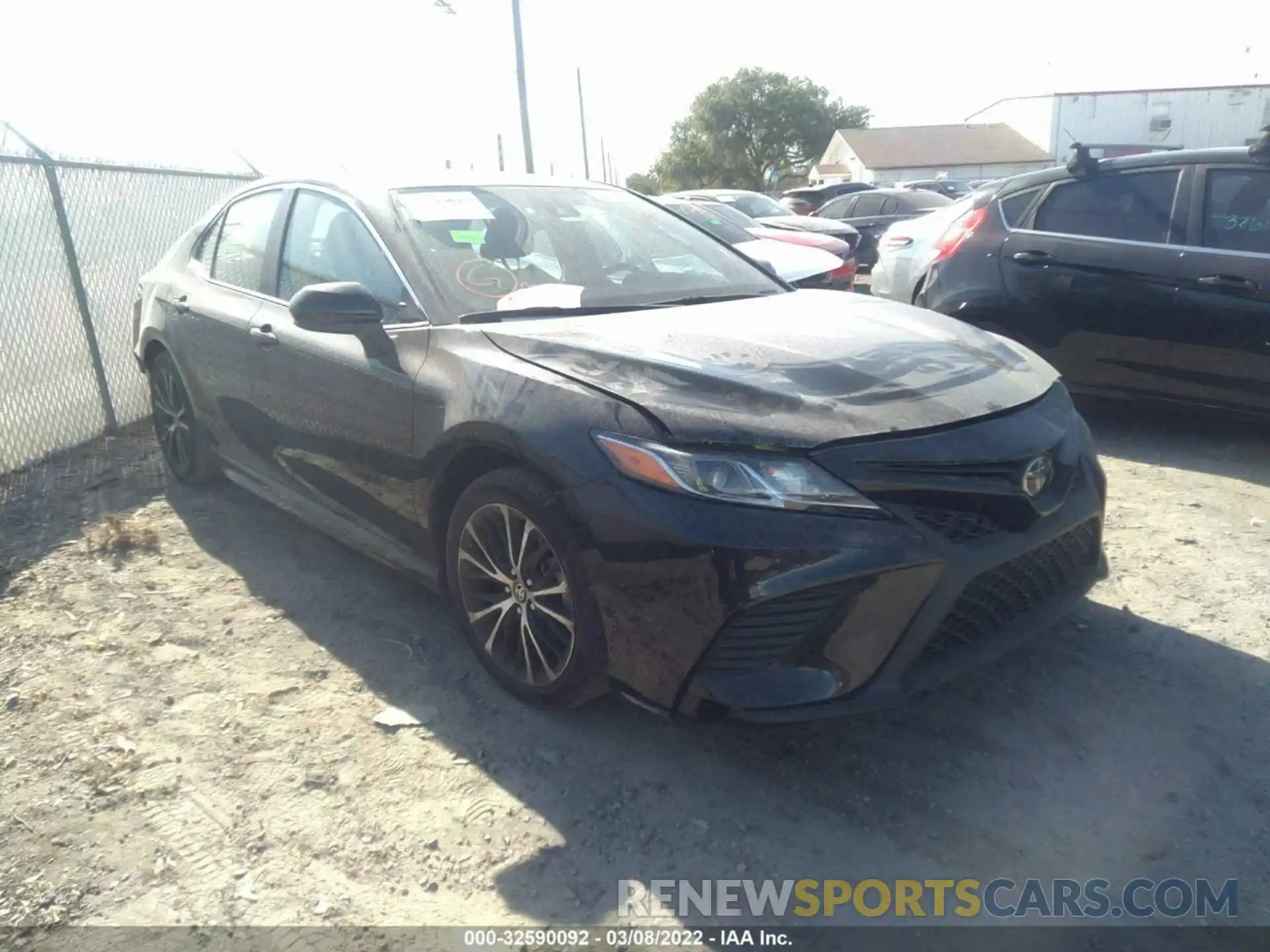 1 Photograph of a damaged car 4T1G11AK9LU961030 TOYOTA CAMRY 2020