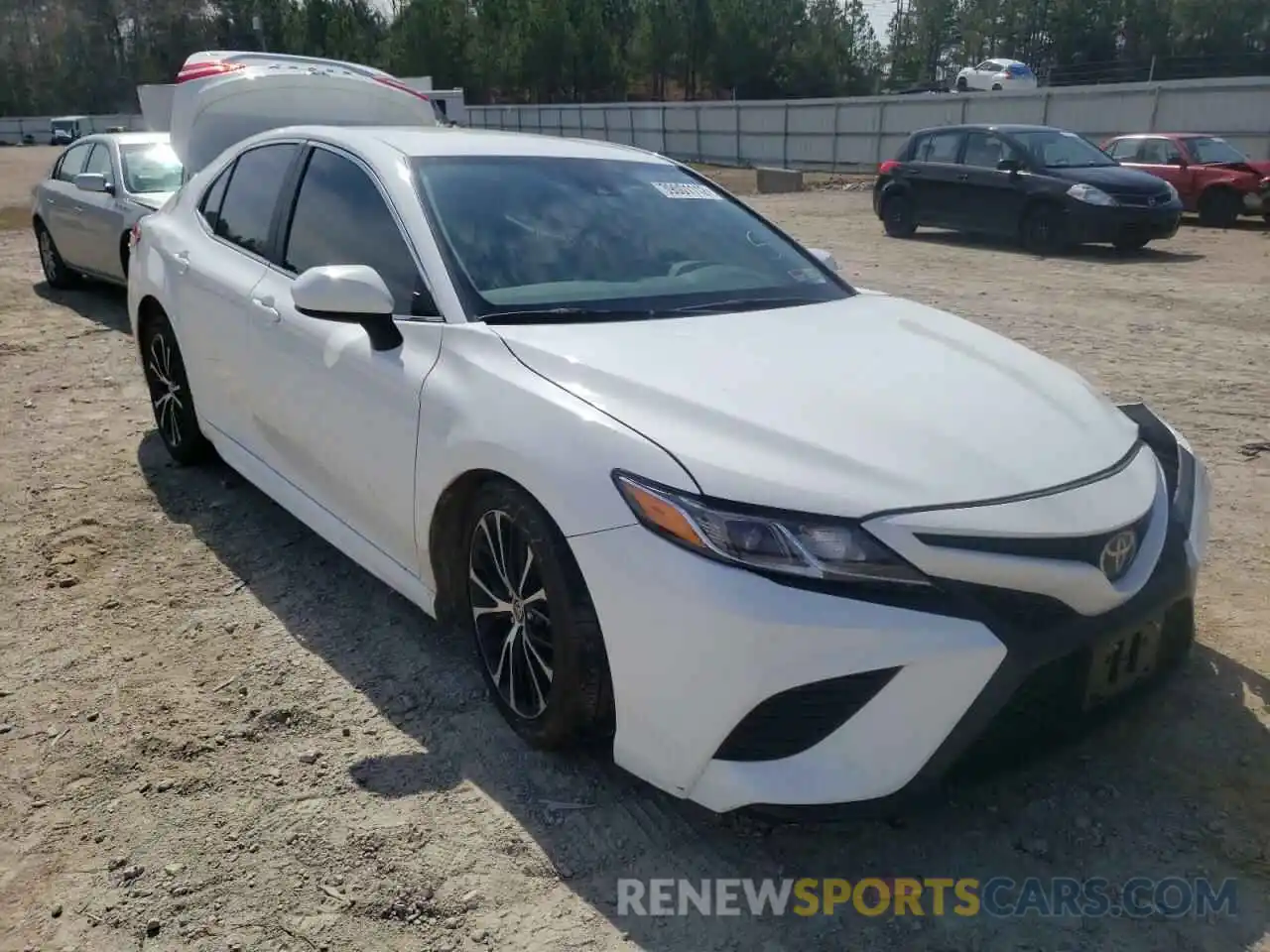 1 Photograph of a damaged car 4T1G11AK9LU964607 TOYOTA CAMRY 2020