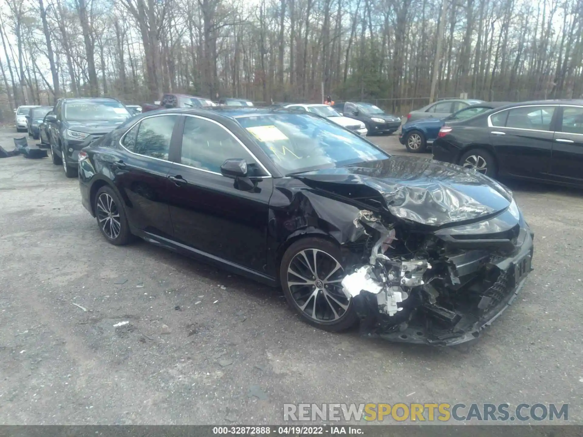 1 Photograph of a damaged car 4T1G11AK9LU965952 TOYOTA CAMRY 2020