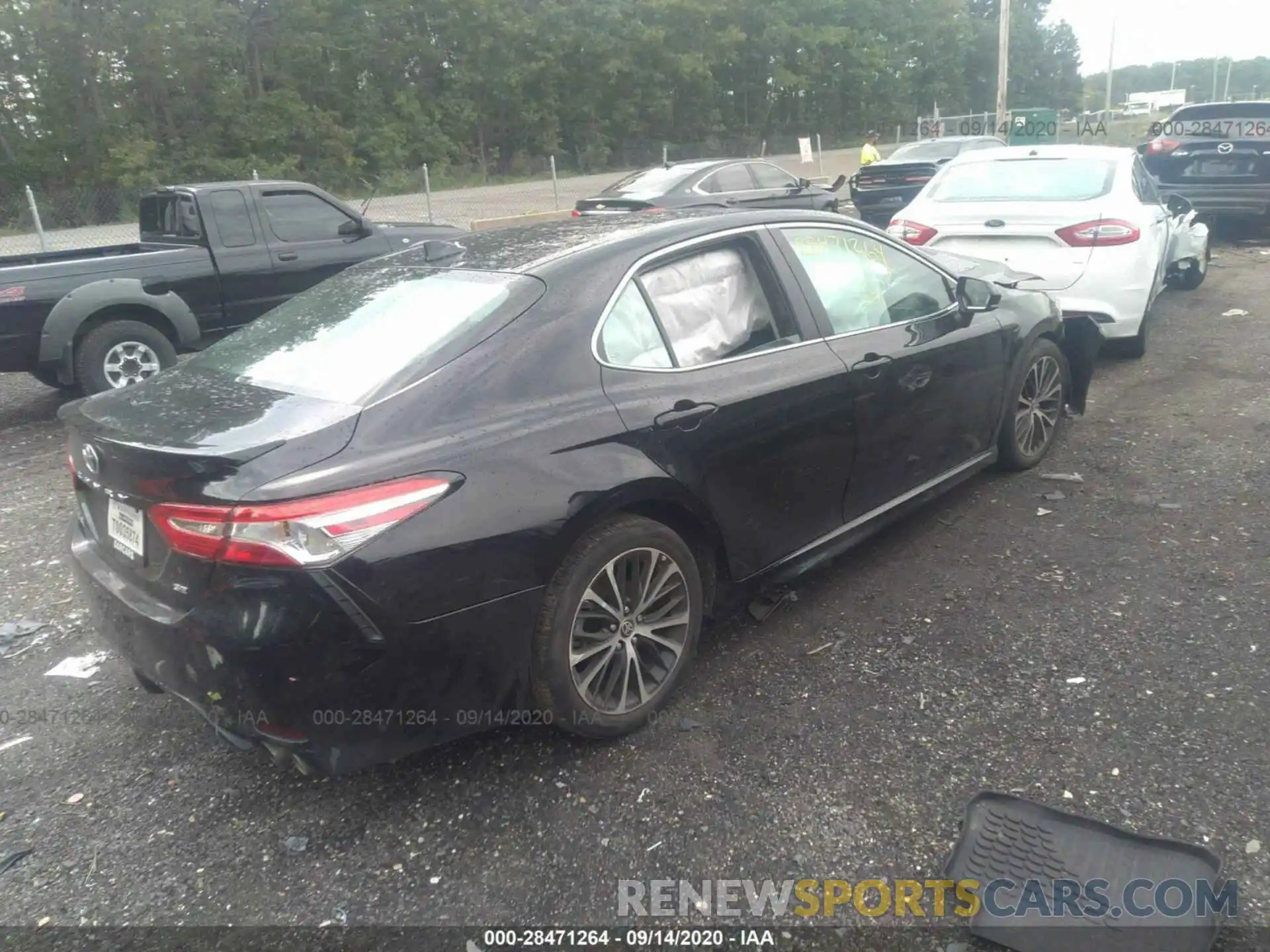 4 Photograph of a damaged car 4T1G11AK9LU966454 TOYOTA CAMRY 2020