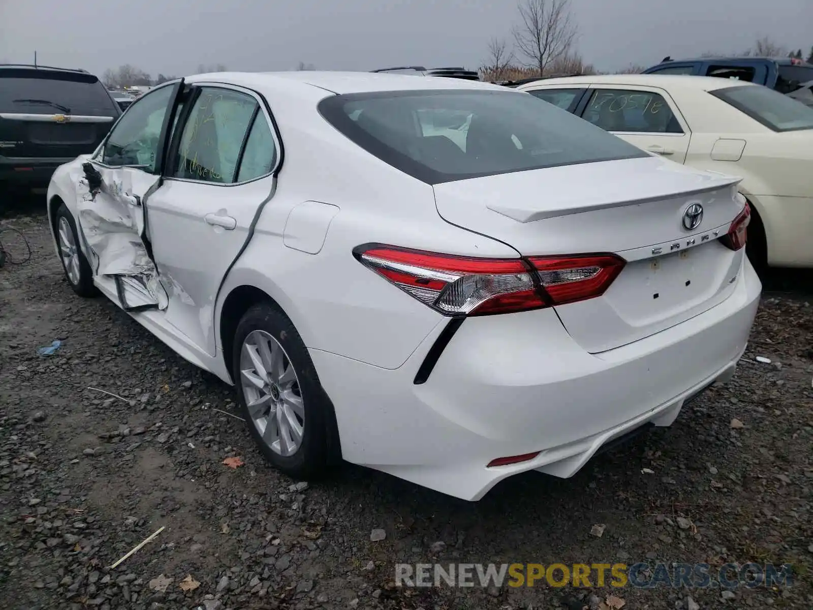 3 Photograph of a damaged car 4T1G11AK9LU969323 TOYOTA CAMRY 2020