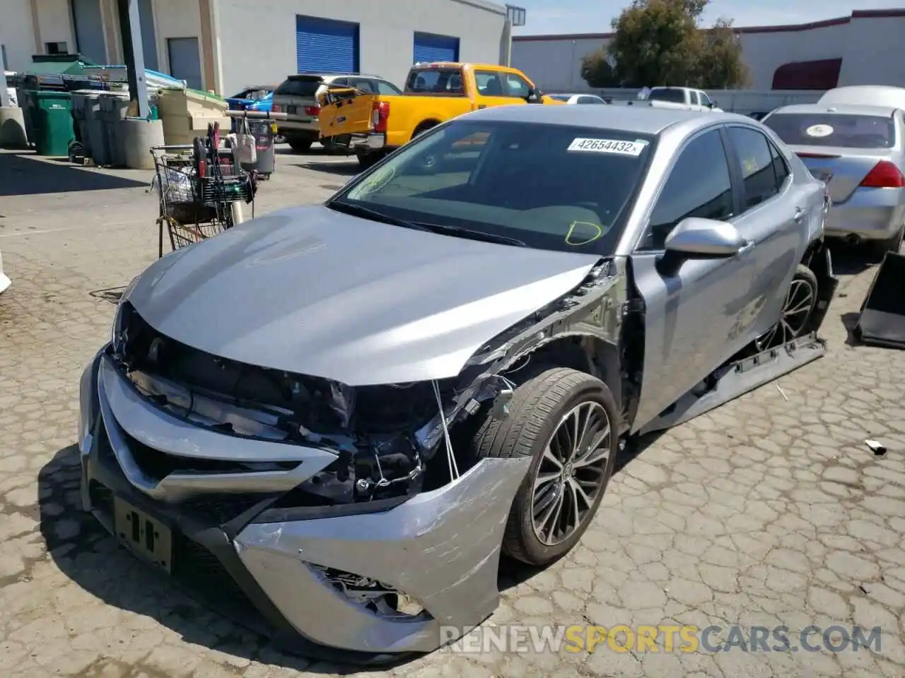 2 Photograph of a damaged car 4T1G11AK9LU971671 TOYOTA CAMRY 2020