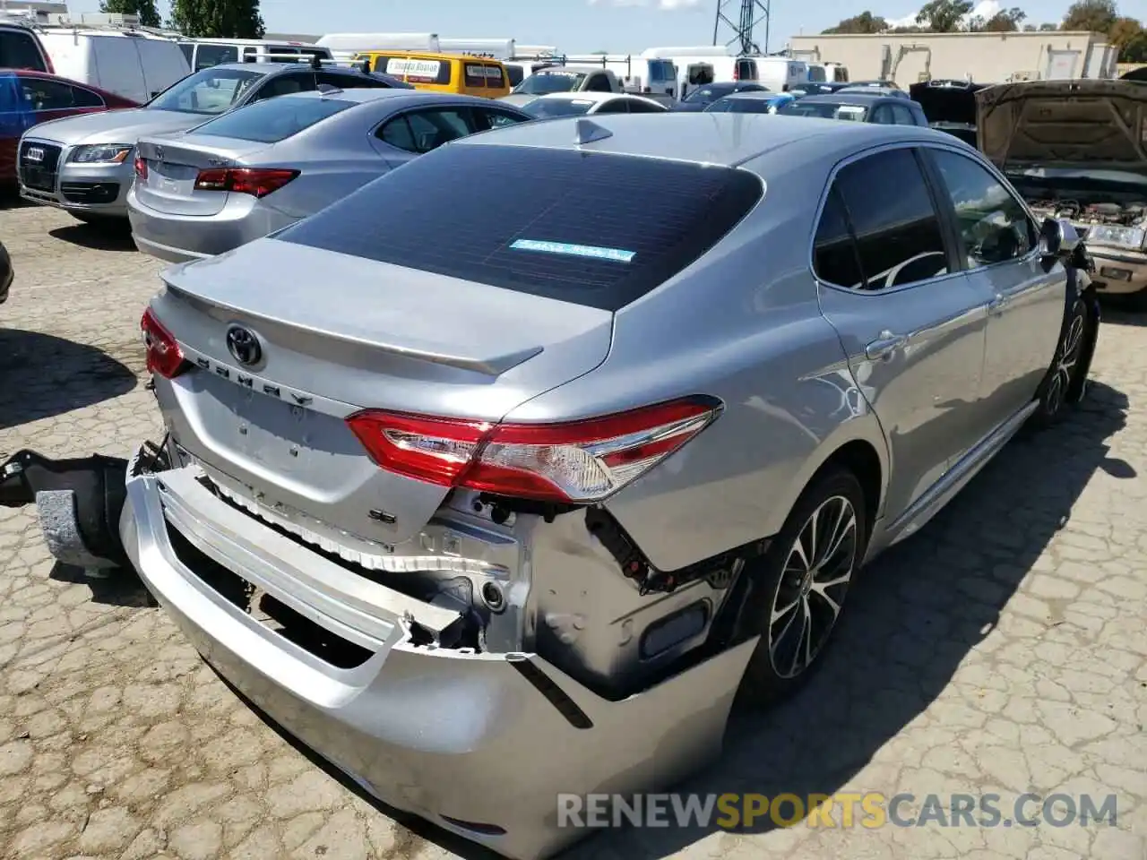 4 Photograph of a damaged car 4T1G11AK9LU971671 TOYOTA CAMRY 2020