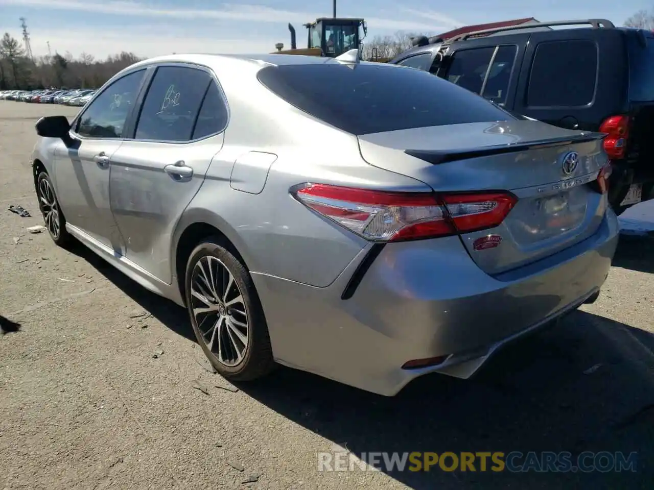 3 Photograph of a damaged car 4T1G11AK9LU972738 TOYOTA CAMRY 2020