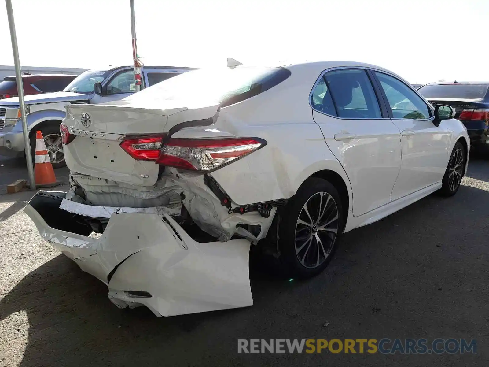 4 Photograph of a damaged car 4T1G11AK9LU979141 TOYOTA CAMRY 2020