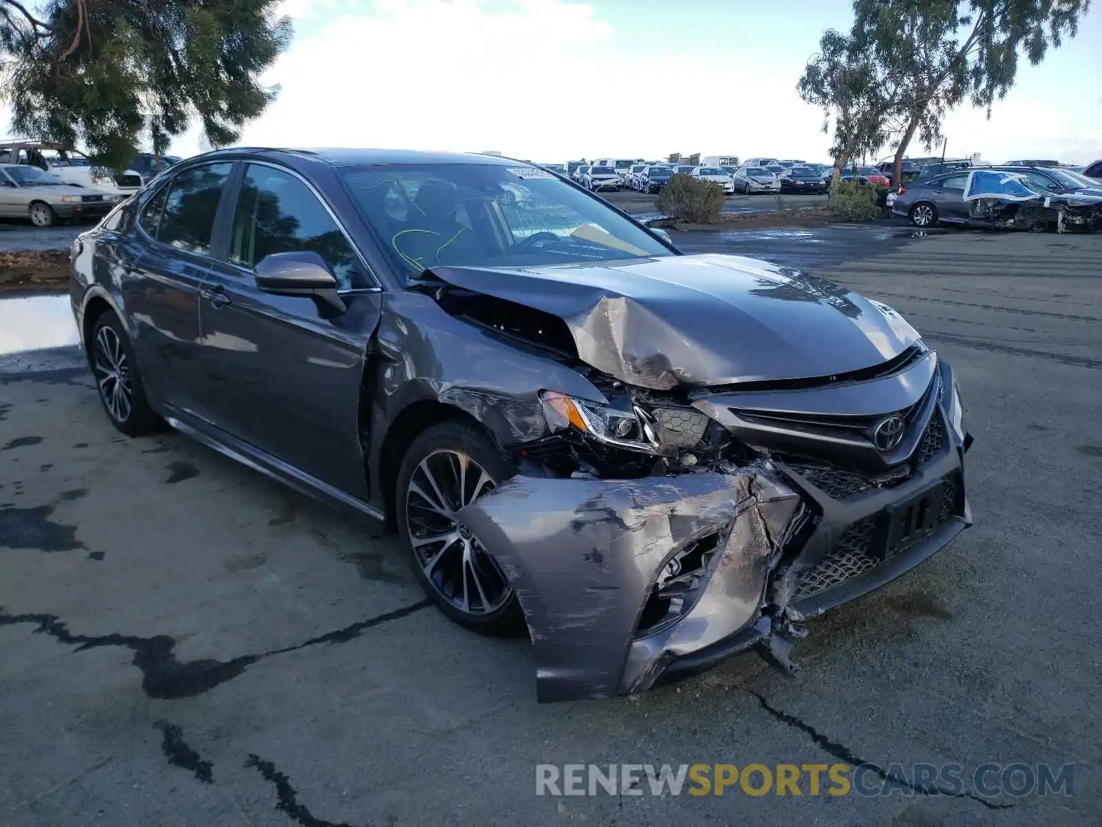 1 Photograph of a damaged car 4T1G11AK9LU983920 TOYOTA CAMRY 2020