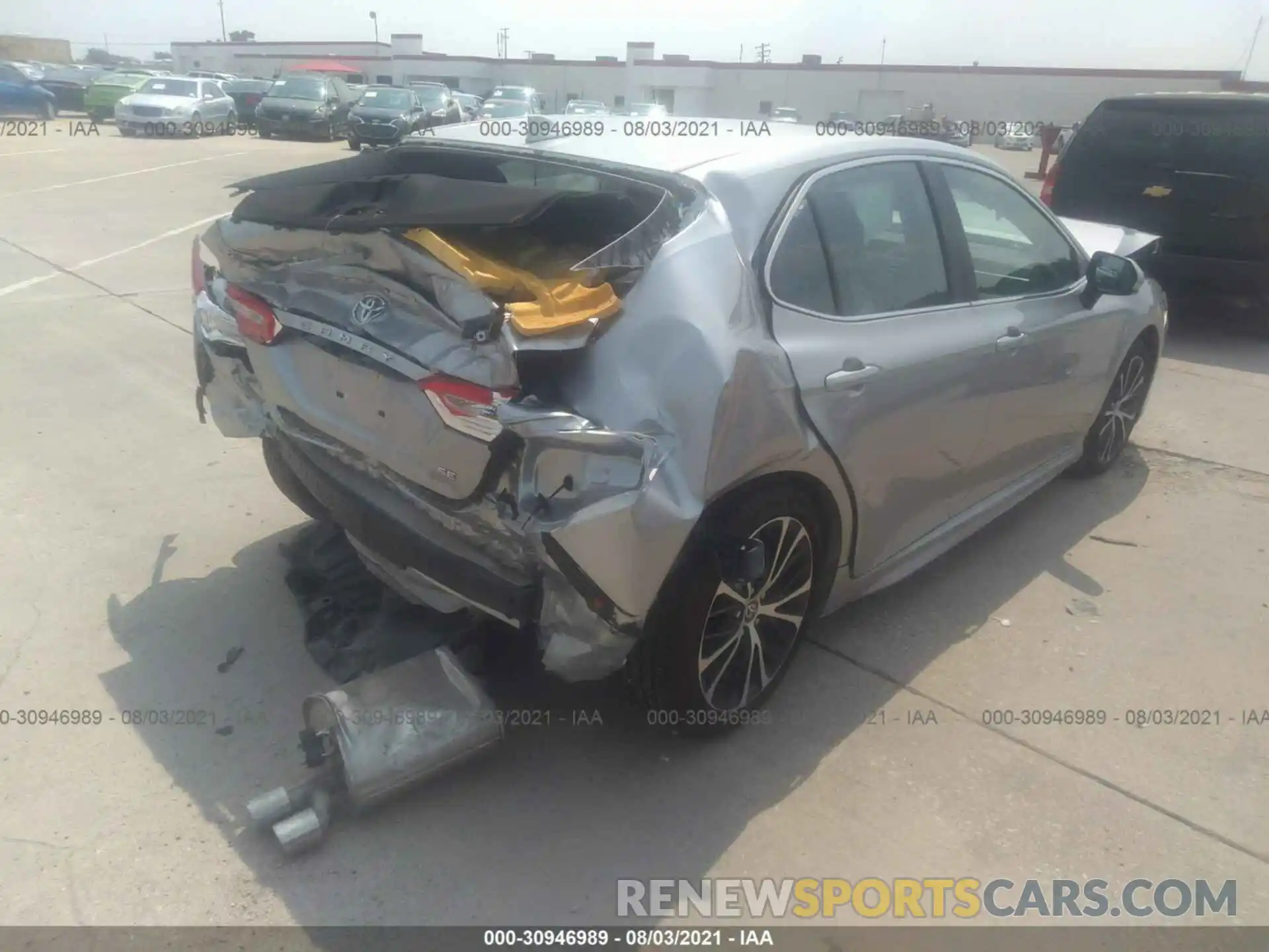 4 Photograph of a damaged car 4T1G11AK9LU986719 TOYOTA CAMRY 2020