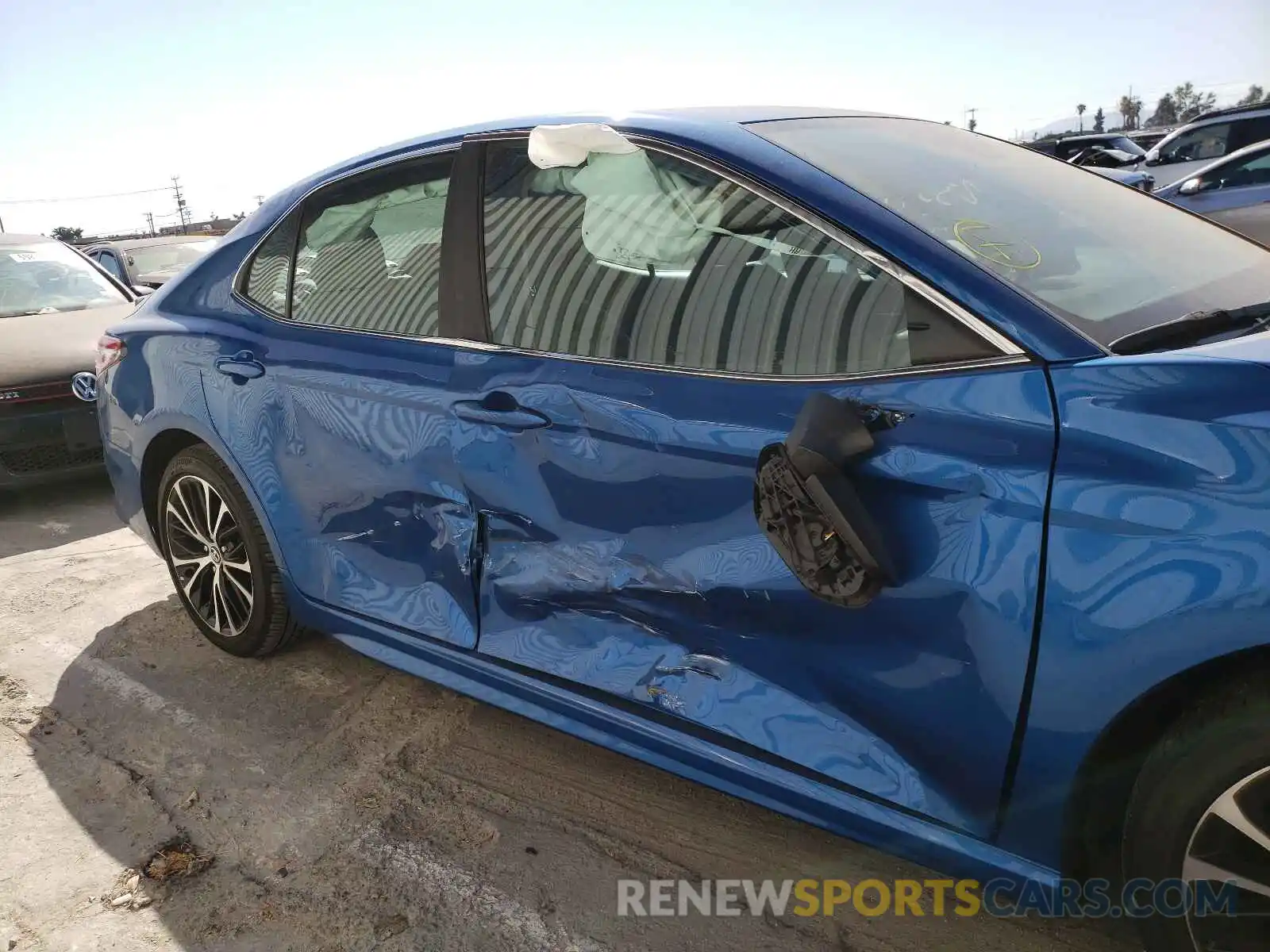 9 Photograph of a damaged car 4T1G11AKXLU303782 TOYOTA CAMRY 2020