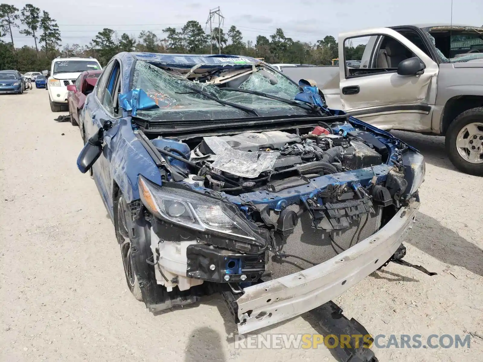 1 Photograph of a damaged car 4T1G11AKXLU304429 TOYOTA CAMRY 2020