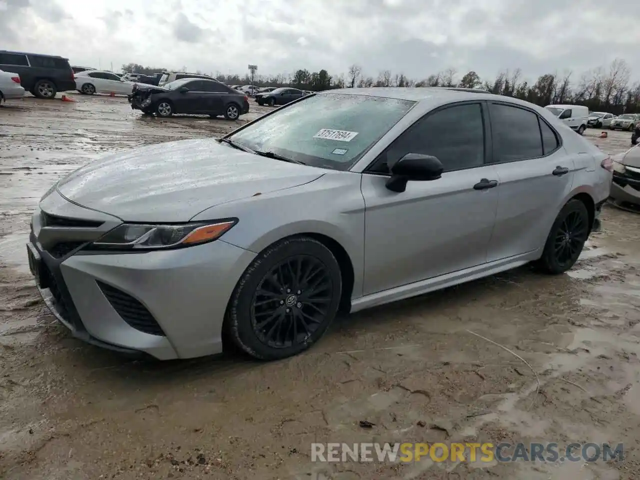 1 Photograph of a damaged car 4T1G11AKXLU304513 TOYOTA CAMRY 2020