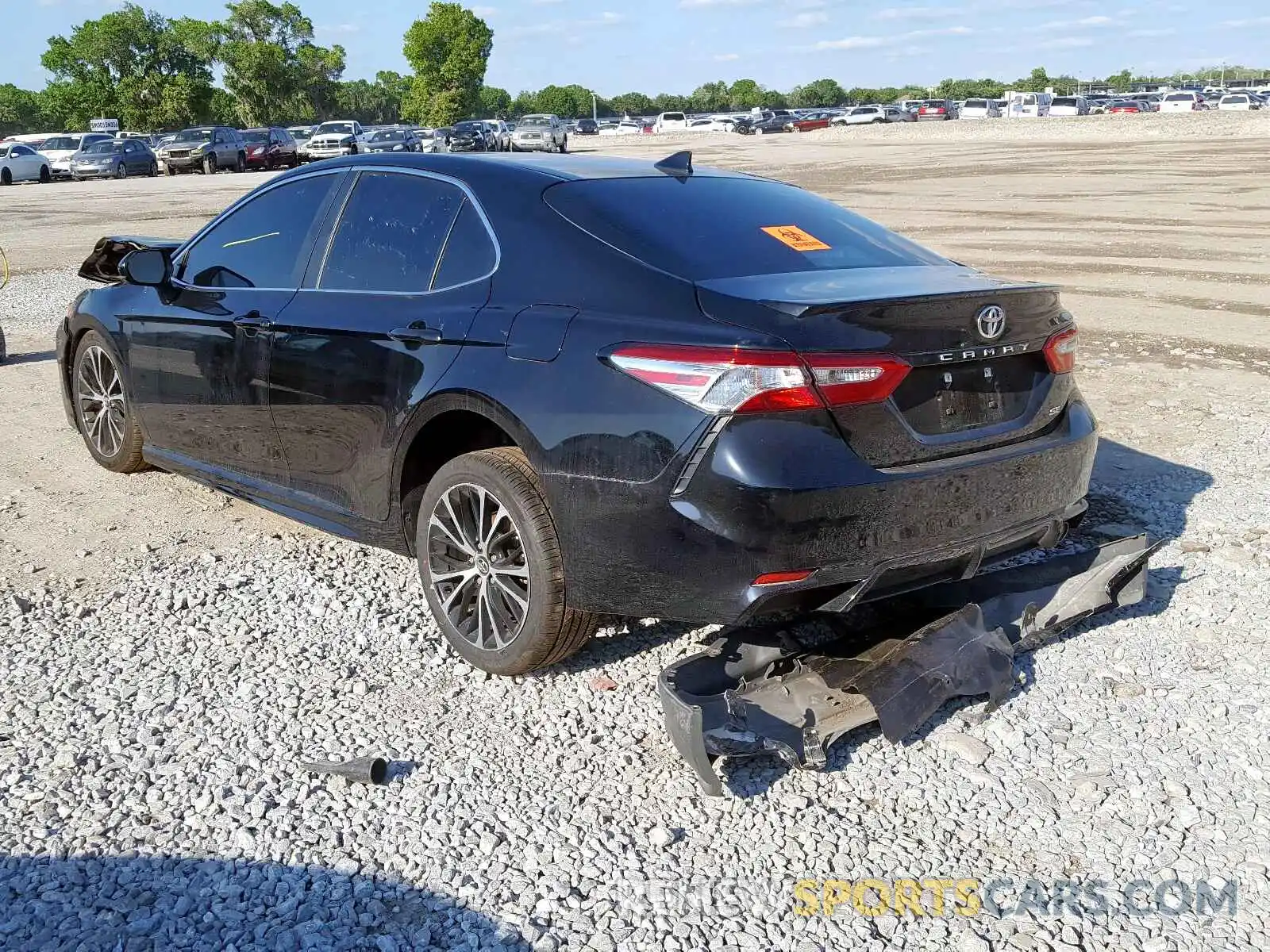 3 Photograph of a damaged car 4T1G11AKXLU304690 TOYOTA CAMRY 2020