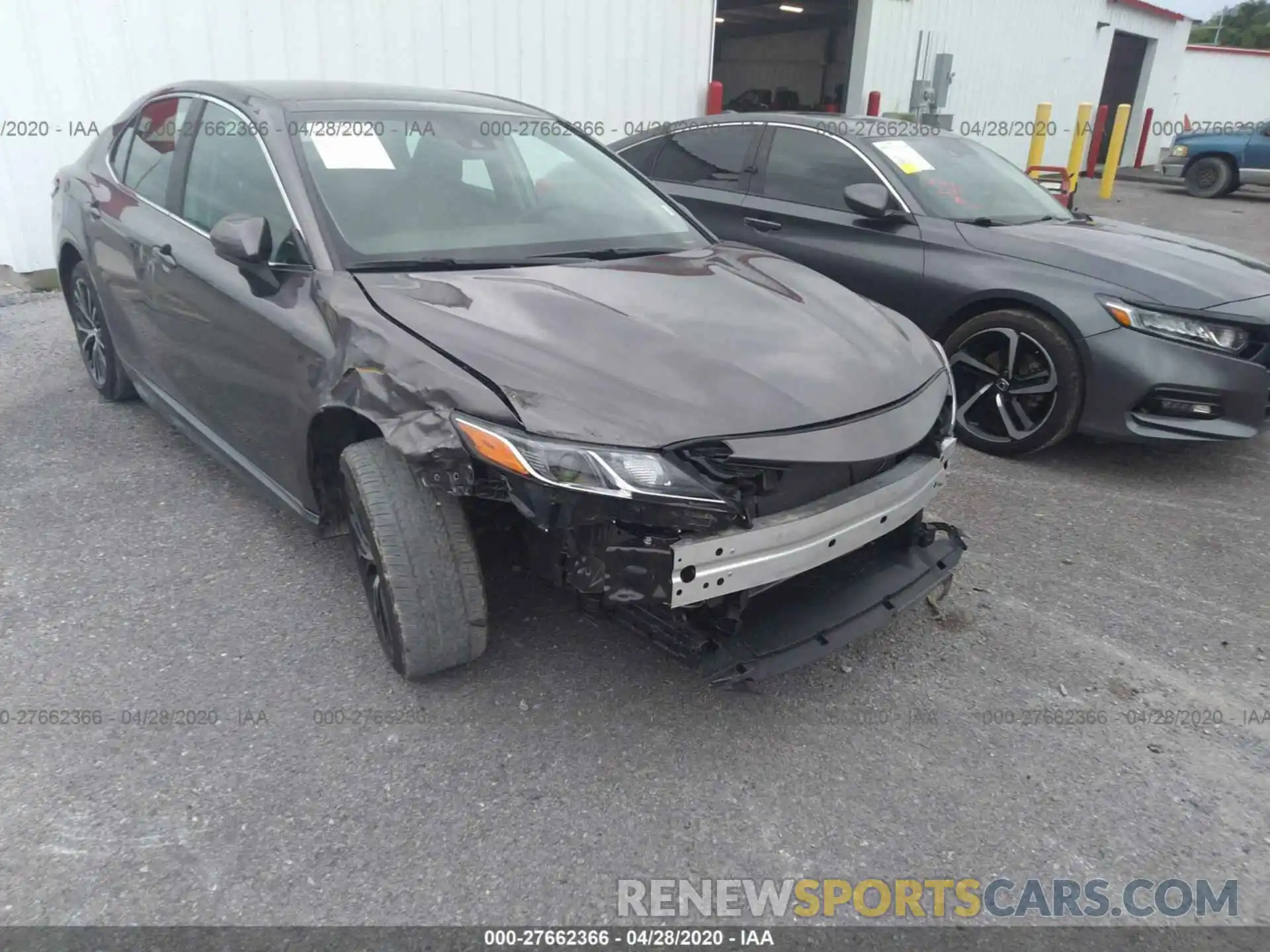 6 Photograph of a damaged car 4T1G11AKXLU305953 TOYOTA CAMRY 2020