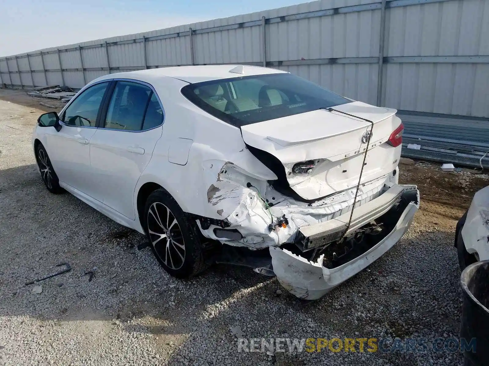 3 Photograph of a damaged car 4T1G11AKXLU310280 TOYOTA CAMRY 2020