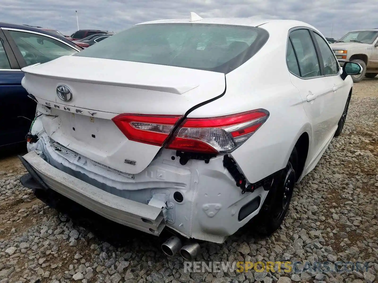 4 Photograph of a damaged car 4T1G11AKXLU310280 TOYOTA CAMRY 2020