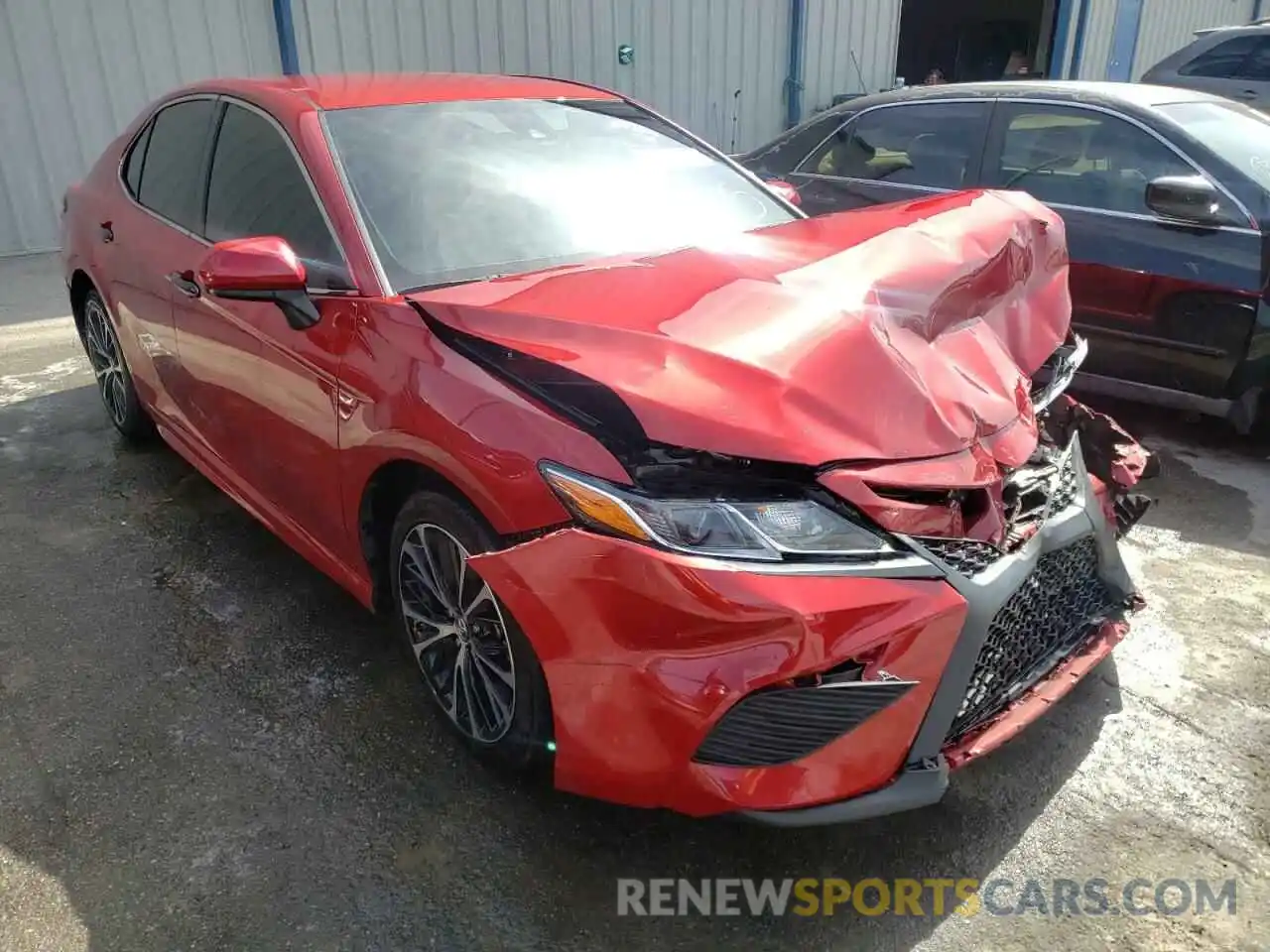 1 Photograph of a damaged car 4T1G11AKXLU311624 TOYOTA CAMRY 2020