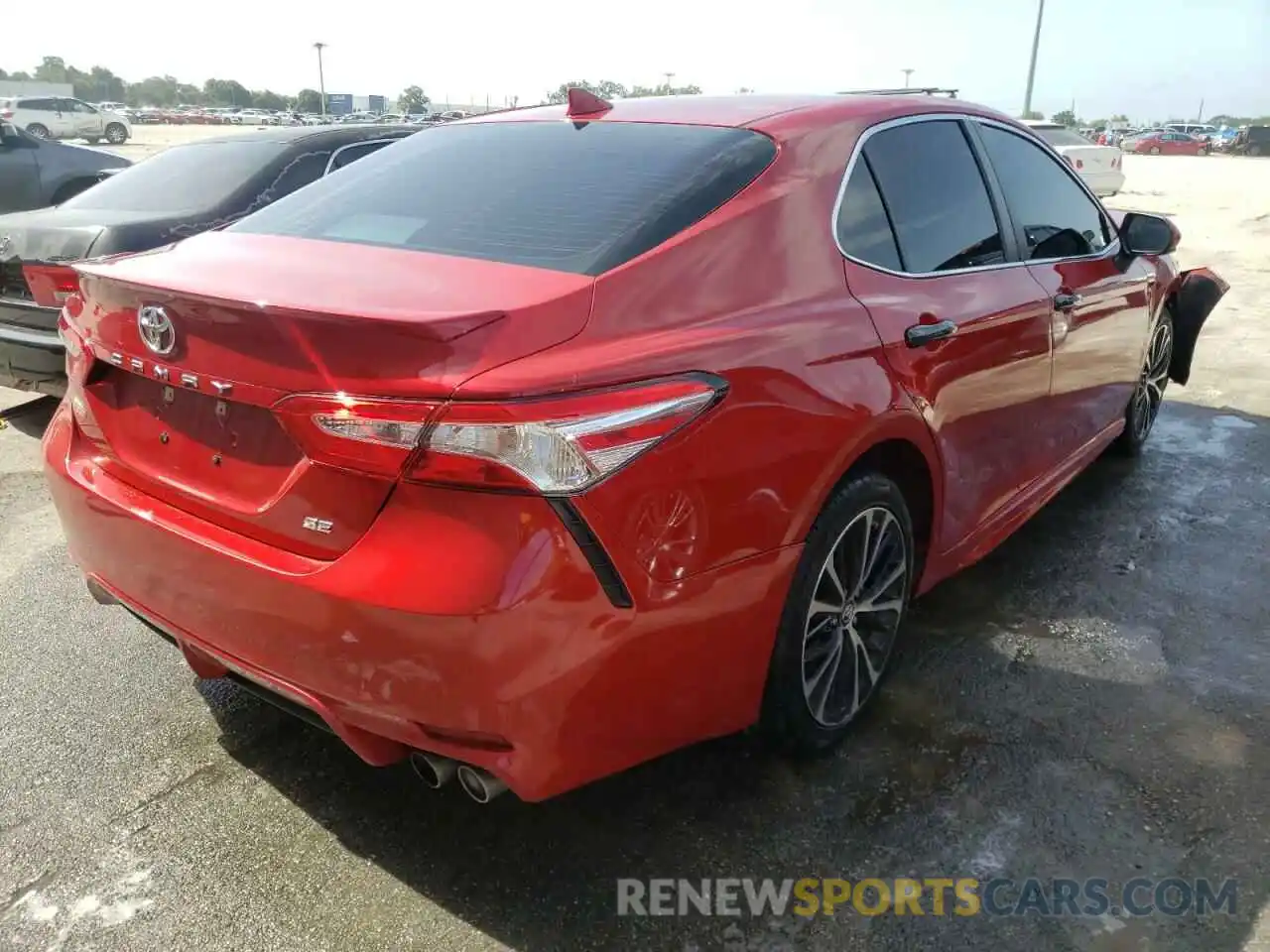 4 Photograph of a damaged car 4T1G11AKXLU311624 TOYOTA CAMRY 2020