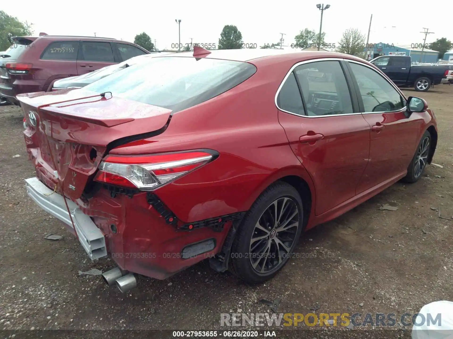 4 Photograph of a damaged car 4T1G11AKXLU316032 TOYOTA CAMRY 2020