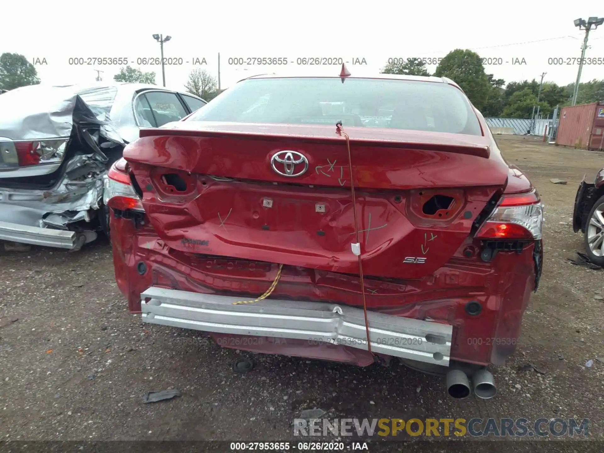 6 Photograph of a damaged car 4T1G11AKXLU316032 TOYOTA CAMRY 2020