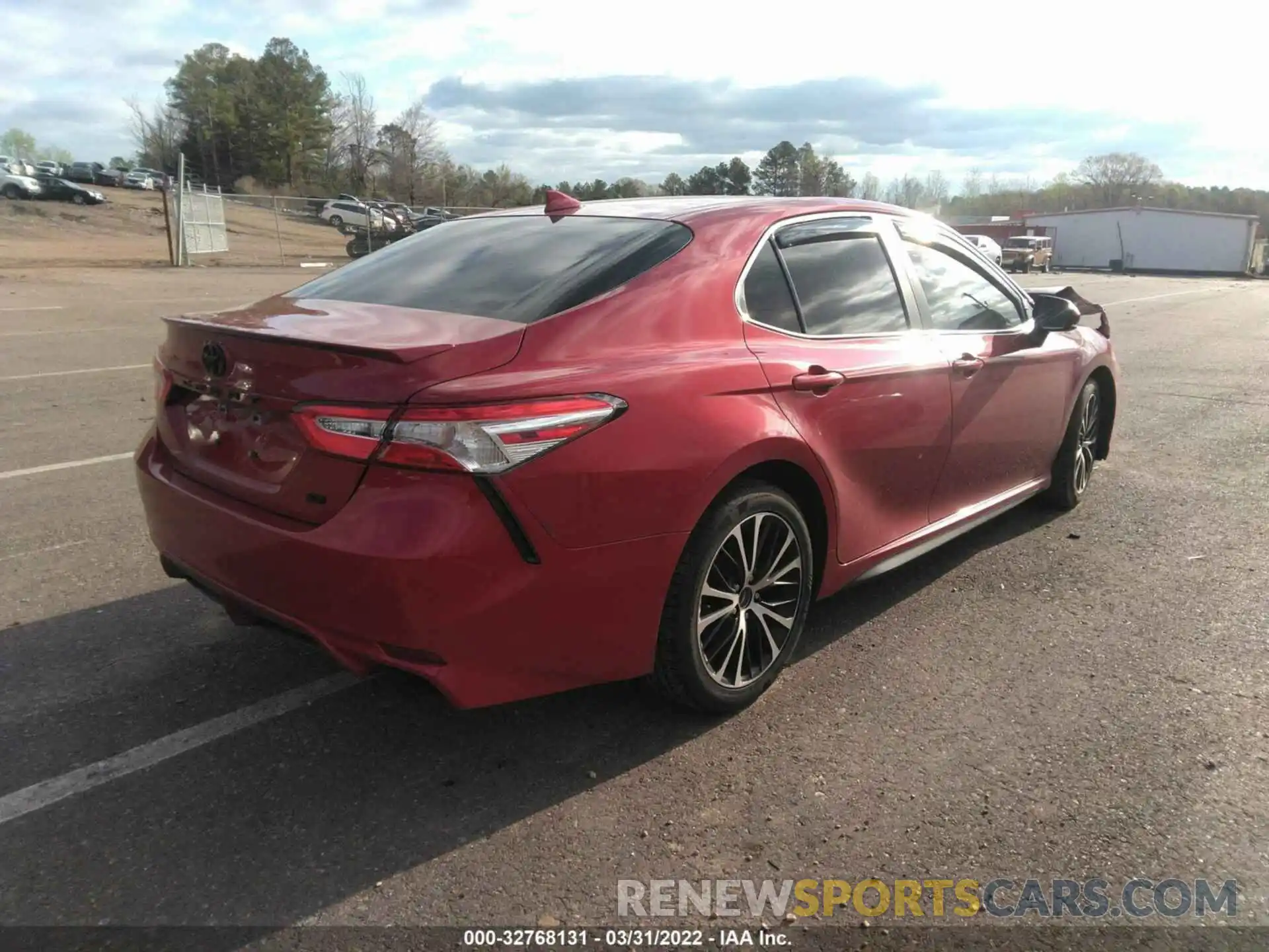 4 Photograph of a damaged car 4T1G11AKXLU316192 TOYOTA CAMRY 2020