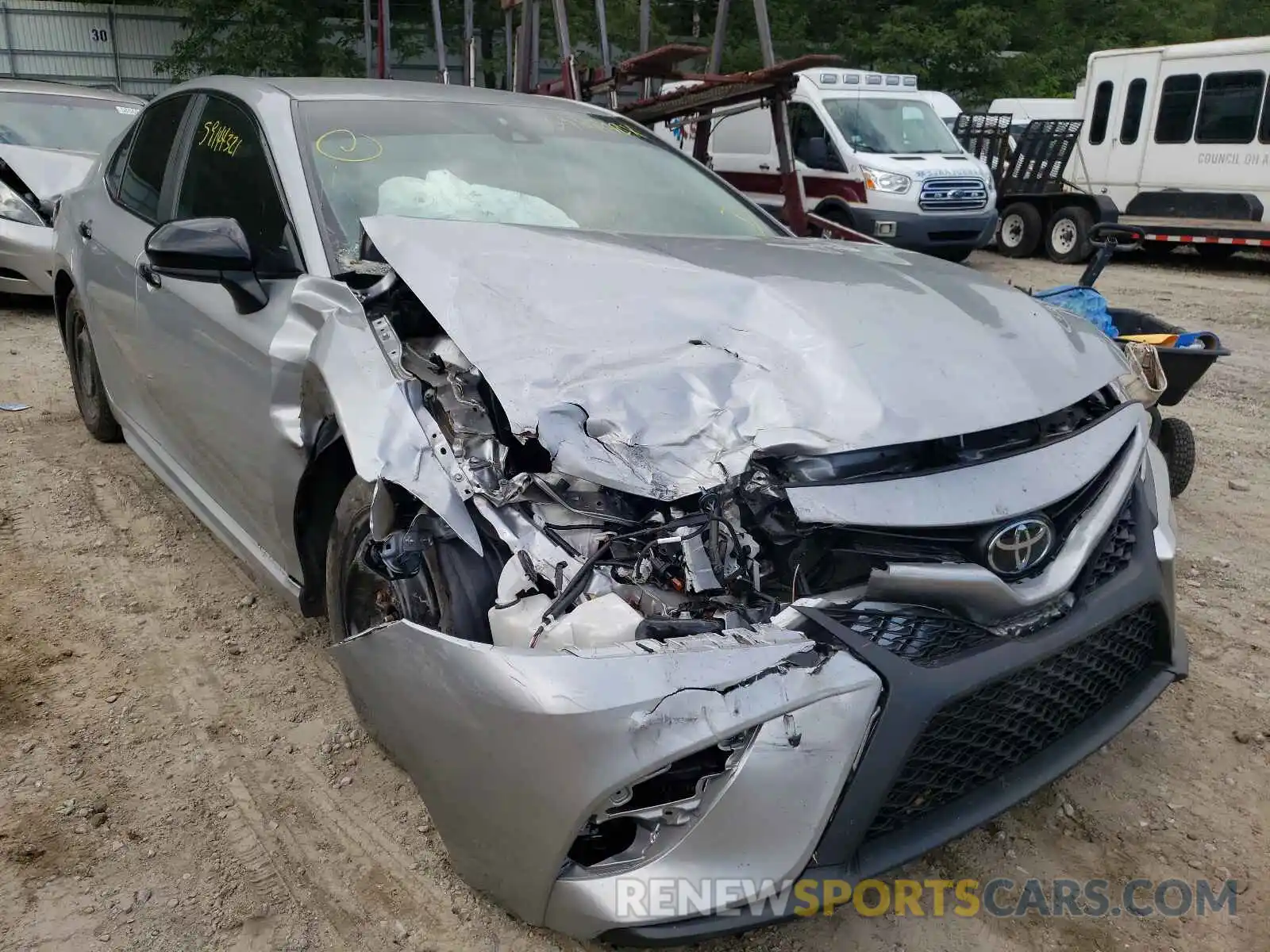 1 Photograph of a damaged car 4T1G11AKXLU321683 TOYOTA CAMRY 2020