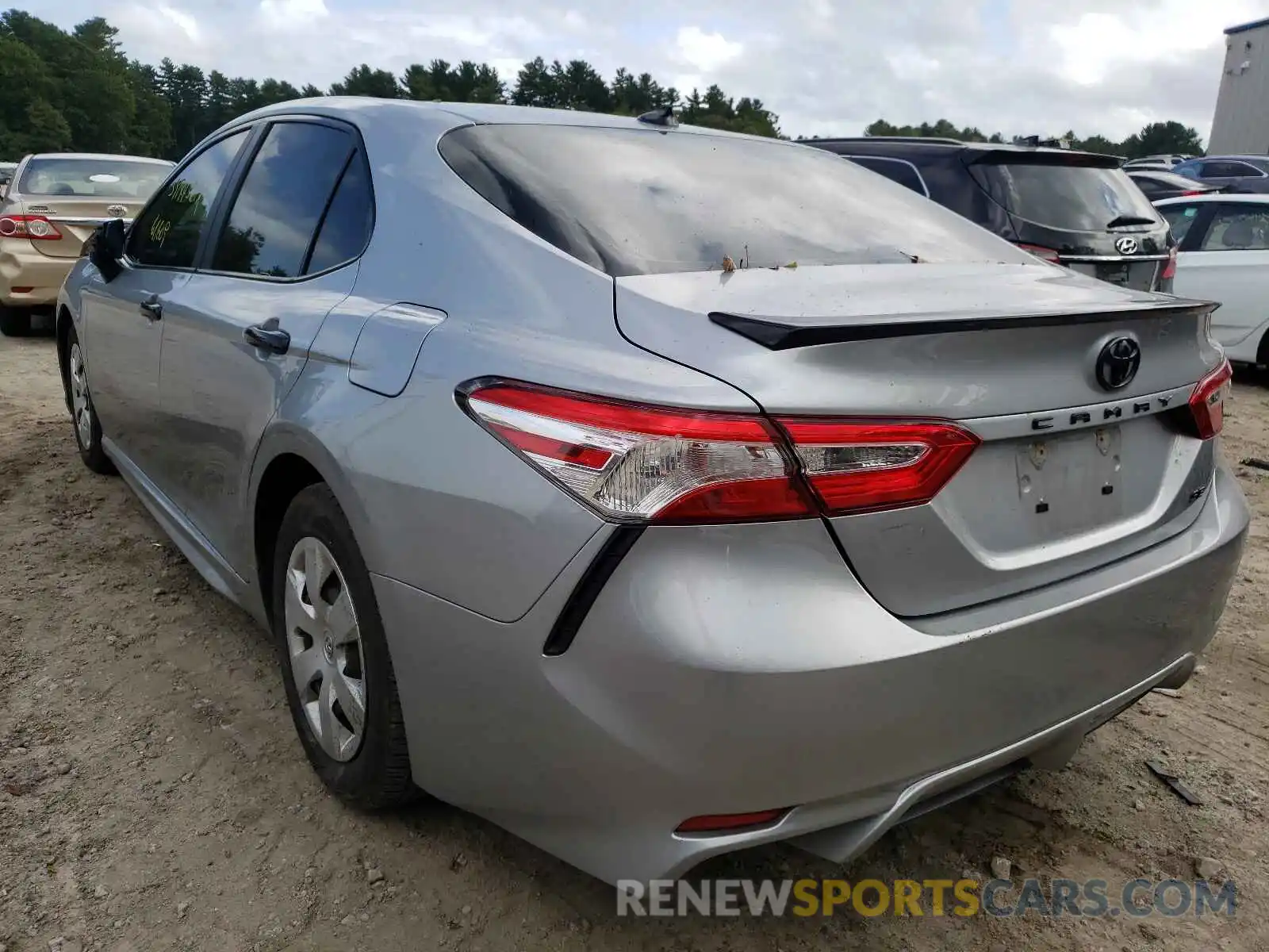 3 Photograph of a damaged car 4T1G11AKXLU321683 TOYOTA CAMRY 2020