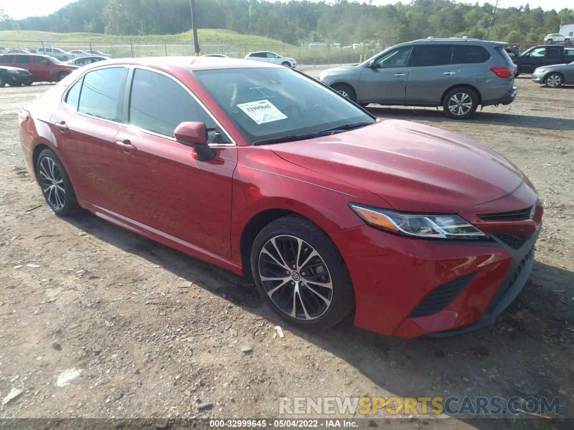 1 Photograph of a damaged car 4T1G11AKXLU323093 TOYOTA CAMRY 2020