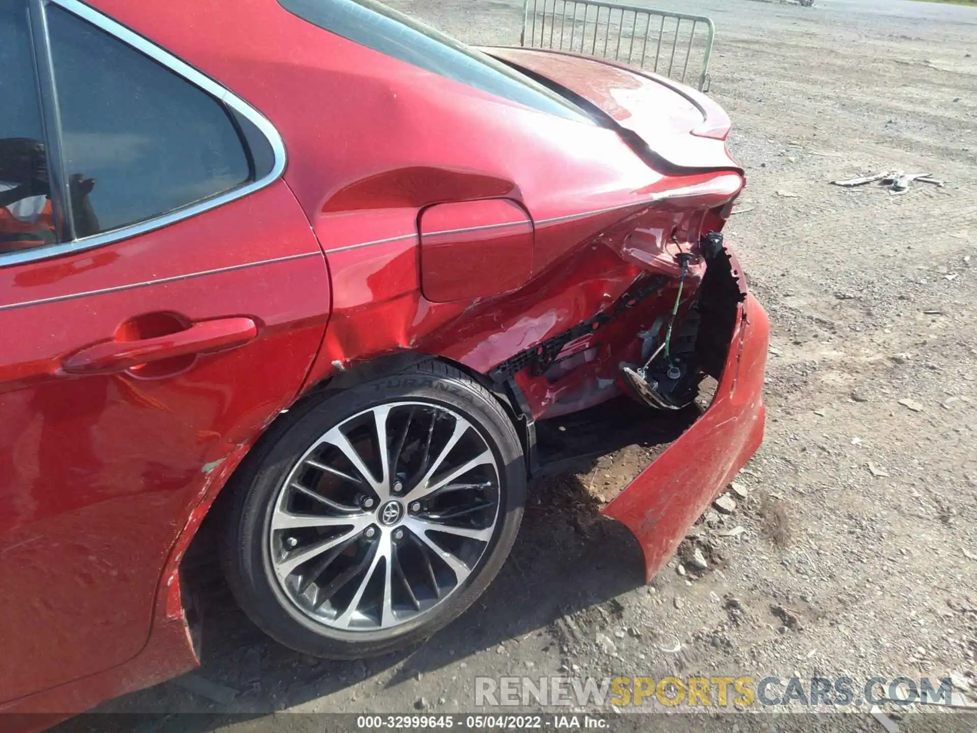 6 Photograph of a damaged car 4T1G11AKXLU323093 TOYOTA CAMRY 2020