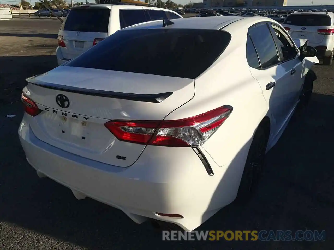 4 Photograph of a damaged car 4T1G11AKXLU323465 TOYOTA CAMRY 2020