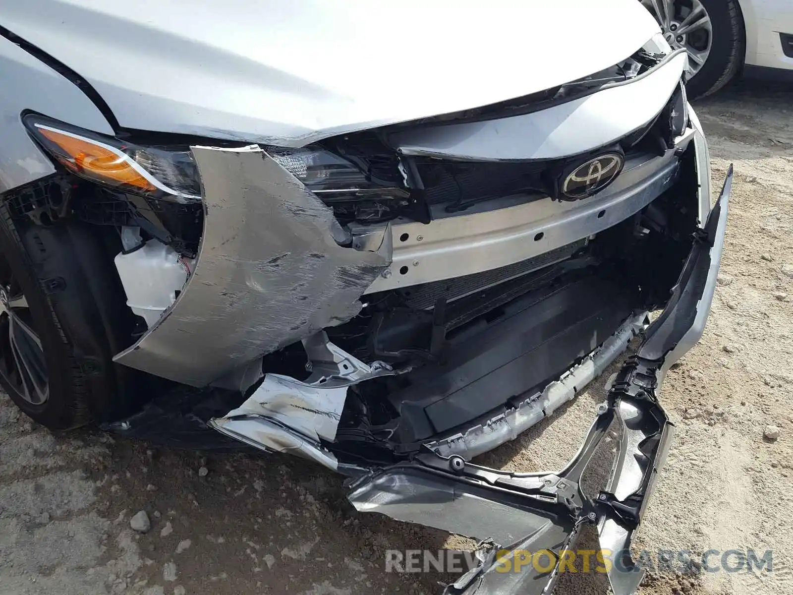 9 Photograph of a damaged car 4T1G11AKXLU325782 TOYOTA CAMRY 2020