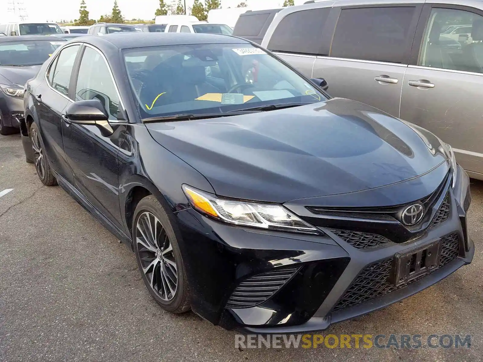 1 Photograph of a damaged car 4T1G11AKXLU325992 TOYOTA CAMRY 2020