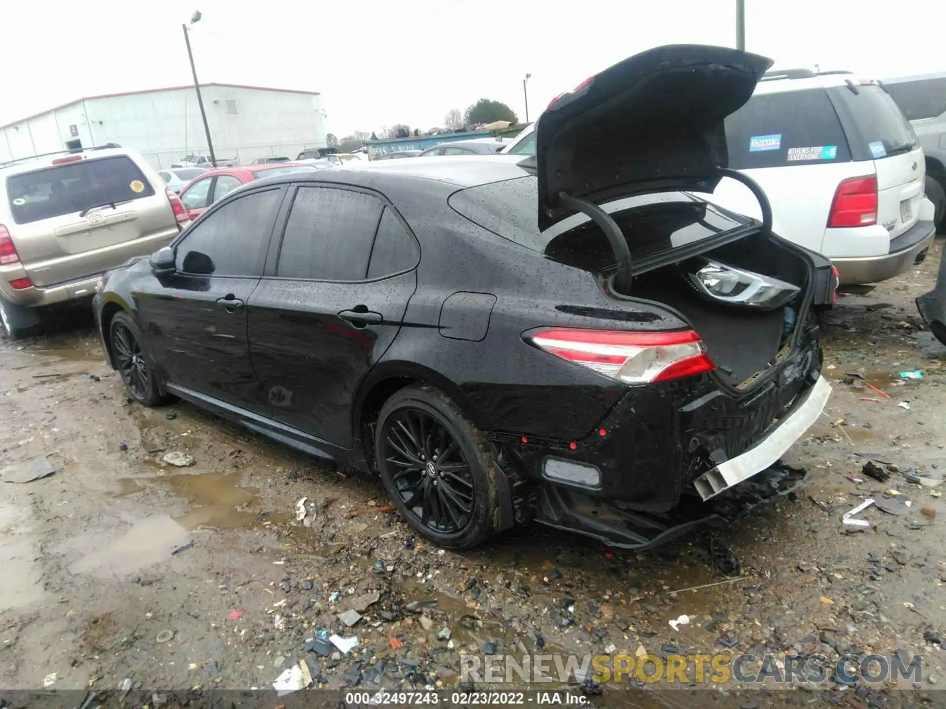 3 Photograph of a damaged car 4T1G11AKXLU326043 TOYOTA CAMRY 2020