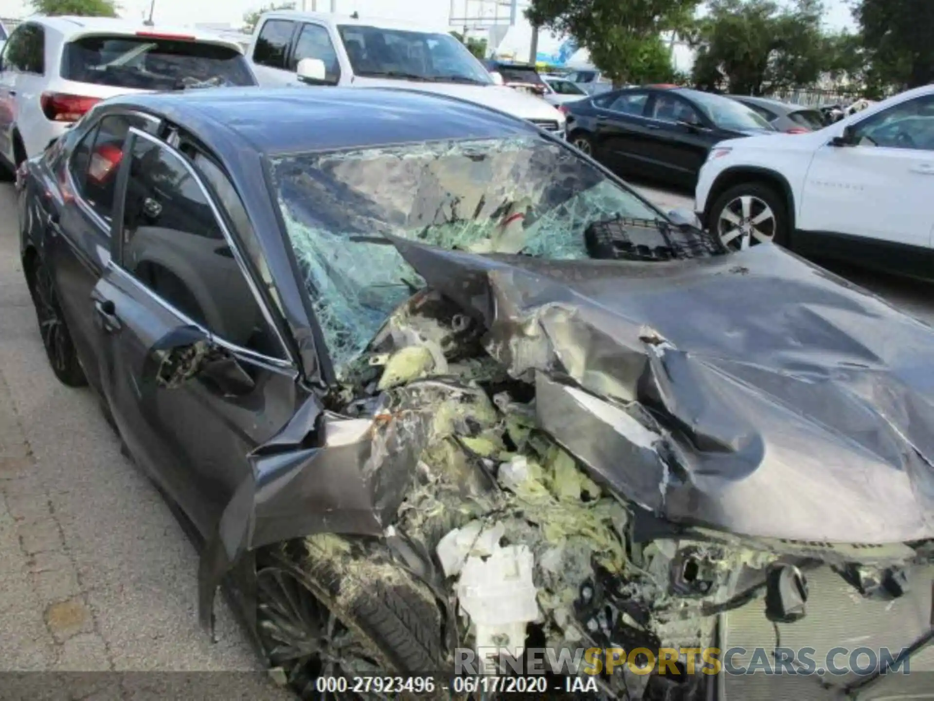 3 Photograph of a damaged car 4T1G11AKXLU326284 TOYOTA CAMRY 2020