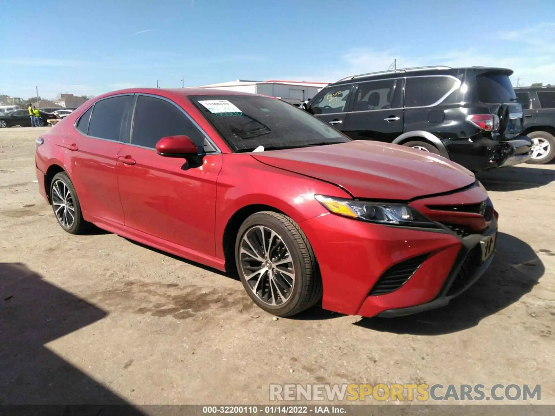 1 Photograph of a damaged car 4T1G11AKXLU327001 TOYOTA CAMRY 2020