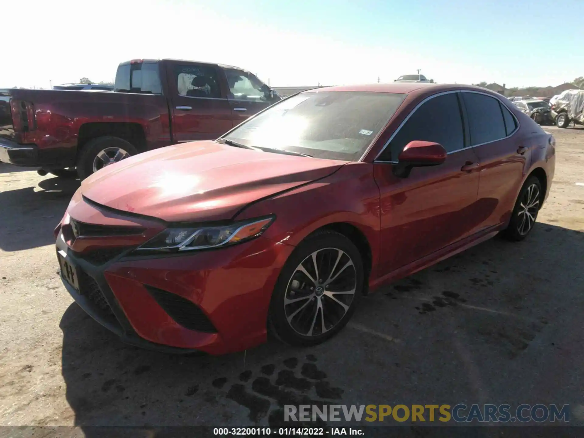 2 Photograph of a damaged car 4T1G11AKXLU327001 TOYOTA CAMRY 2020